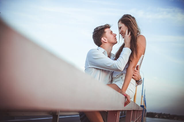 Klimat GFE – czym jest? Spotkania i randki w relacji Girlfriend Experience